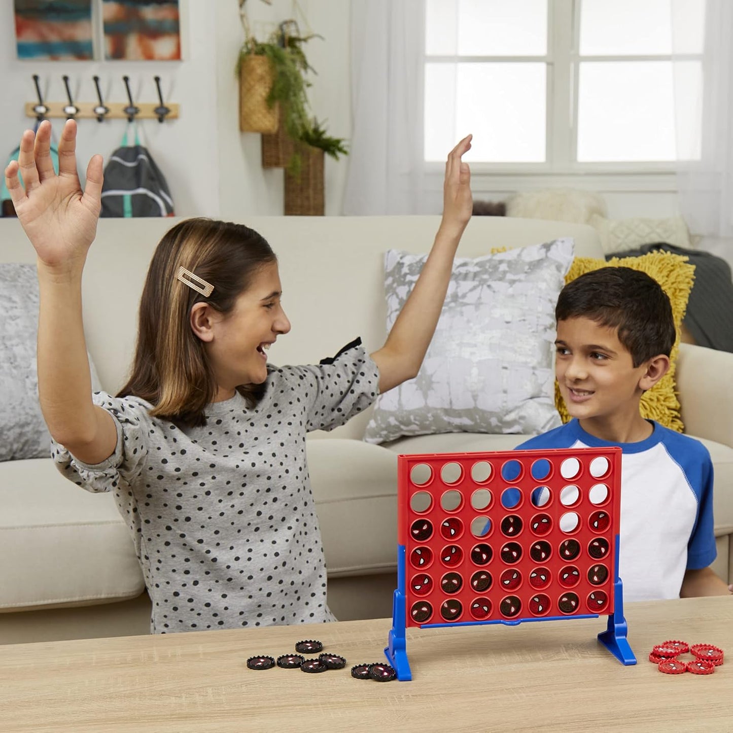 Hasbro Gaming Connect 4 Marvel Spider-Man Edition – Kids Strategy Board Game for Playroom and Bedroom, Ages 6+