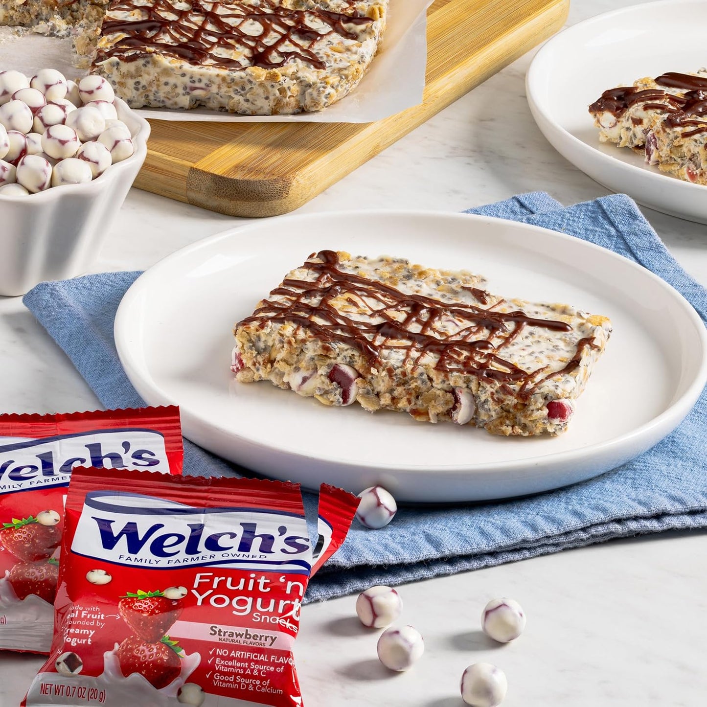 Welch's Yogurt Coated Fruit Snacks – After-School Snack Pack for Kids, Strawberry & Mango Peach Variety