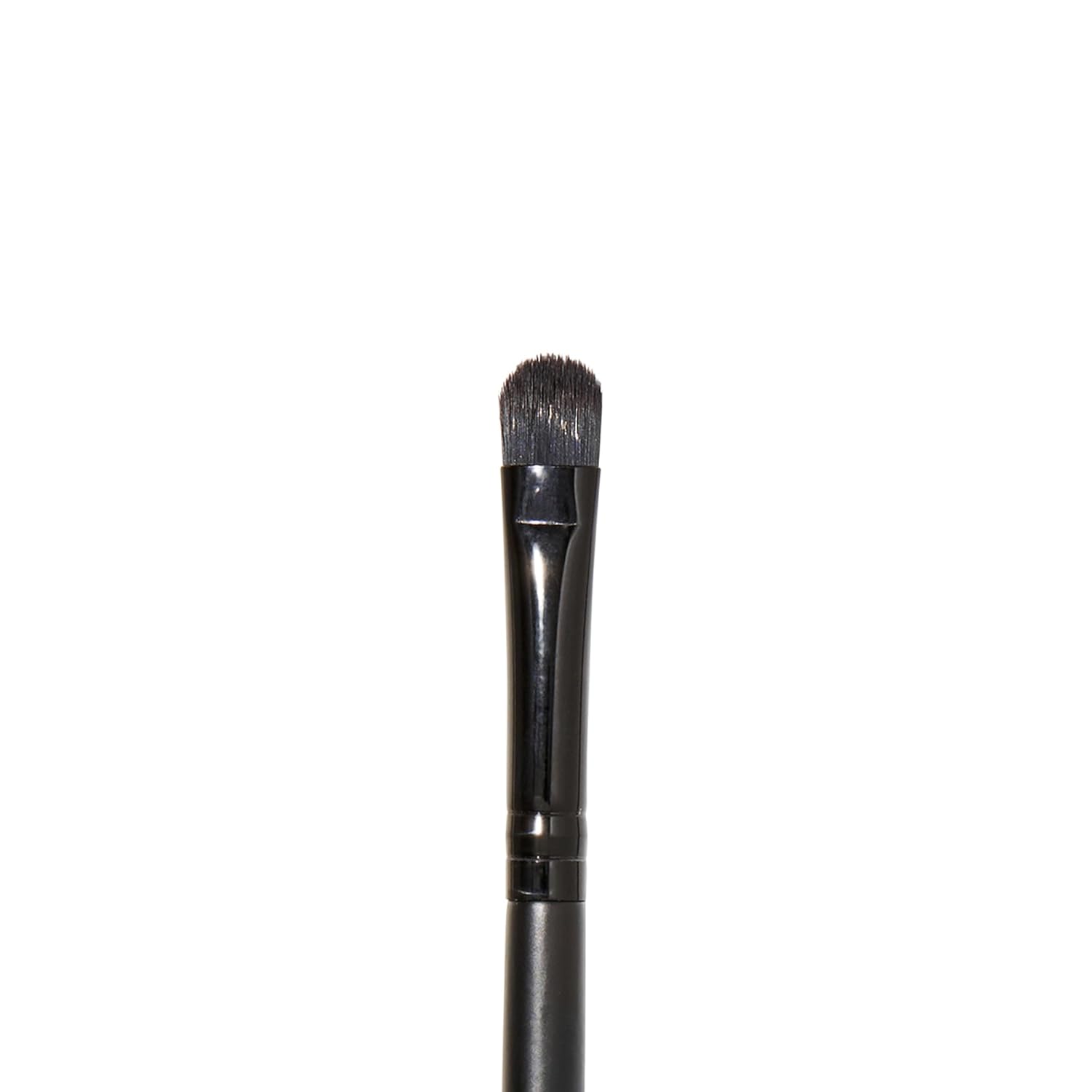100% synthetic nylon bristles (no animal hair)