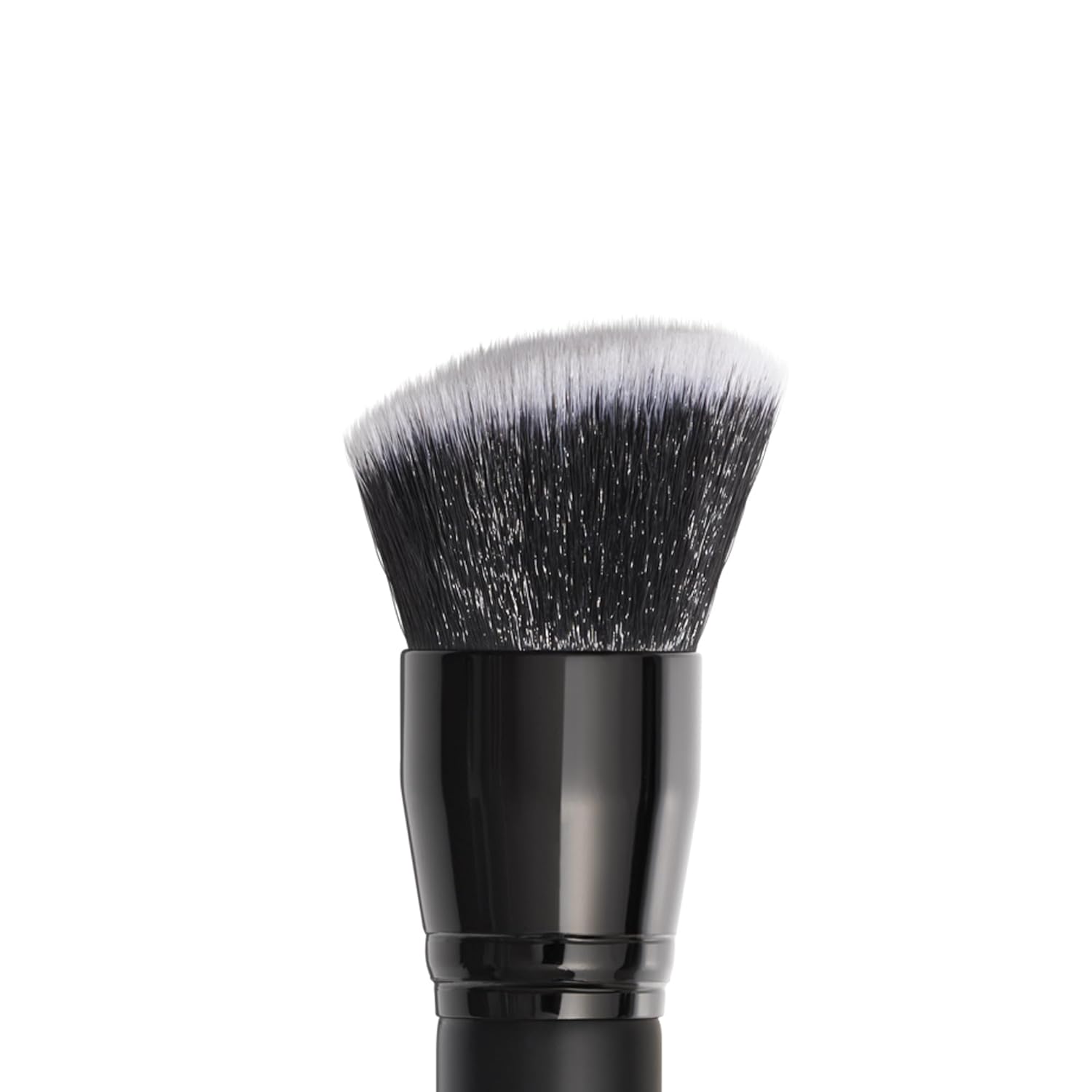 100% synthetic, vegan, and cruelty-free nylon bristles