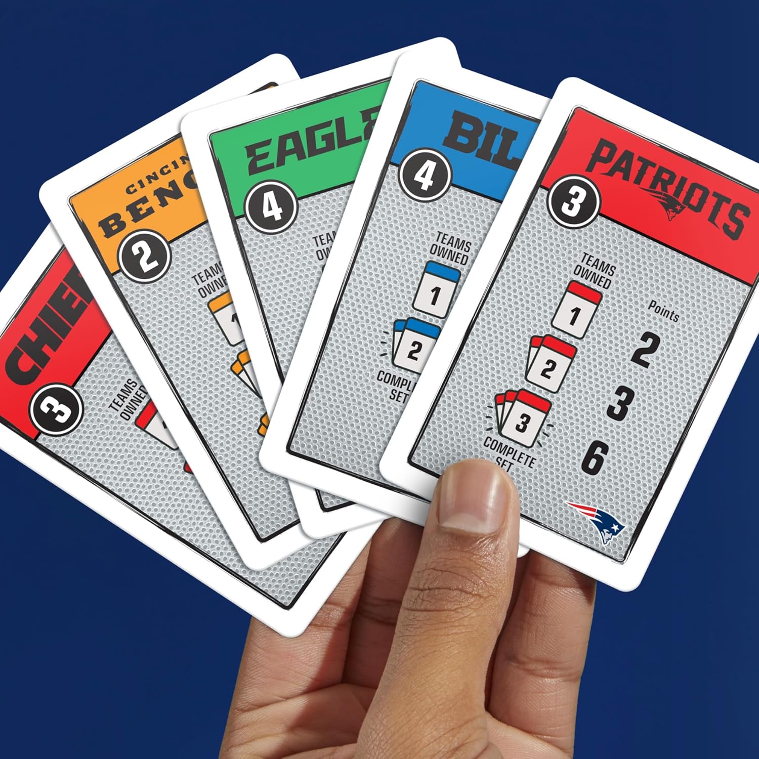 age rating of 8+ with easy-to-learn rules suitable for kids and adults together