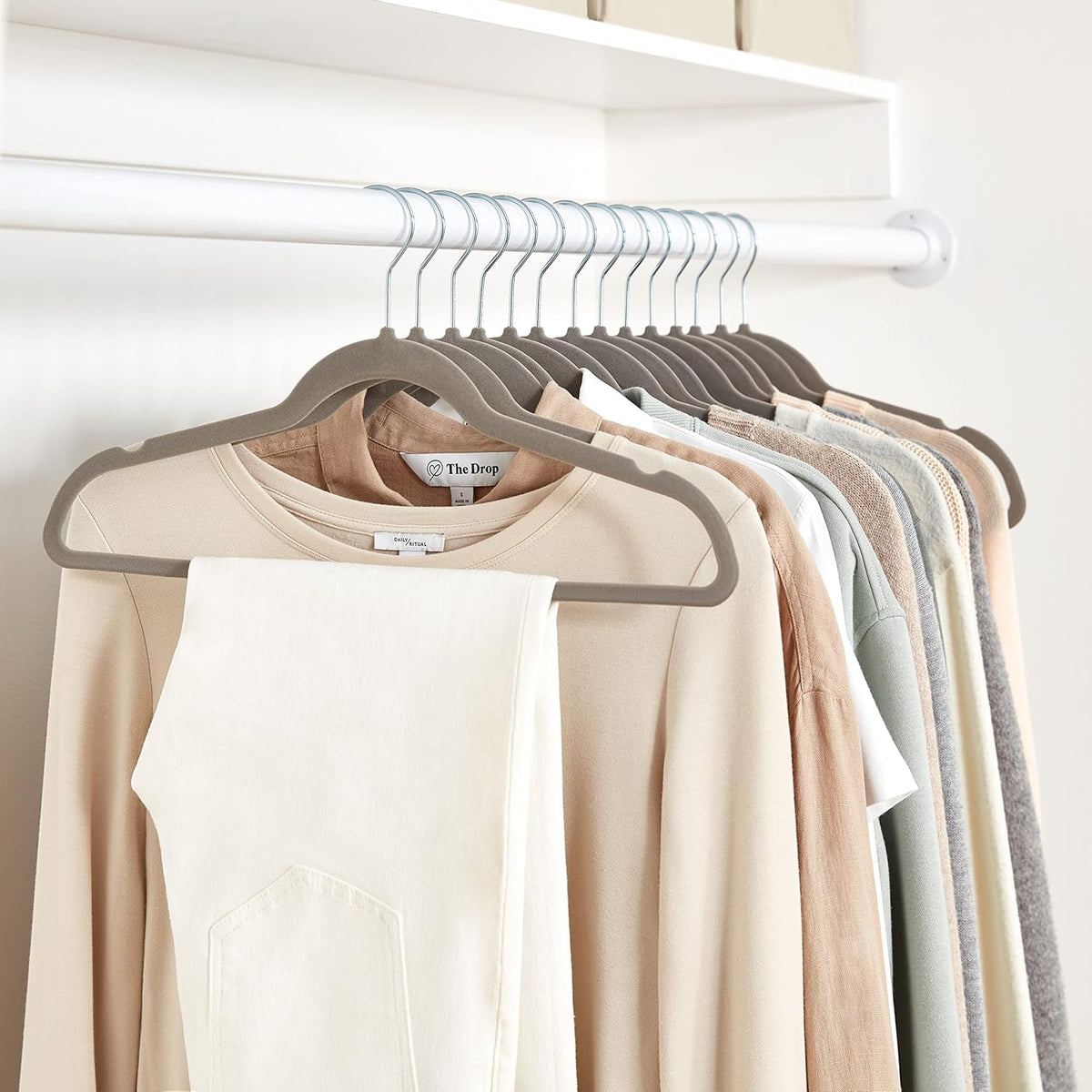 Amazon Basics Space-Saving Velvet Hangers – Bulk Closet Overhaul for Career Wardrobes, 100-Pack Fast Refresh