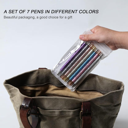 ambidextrous grip suitable for left- and right-handed users