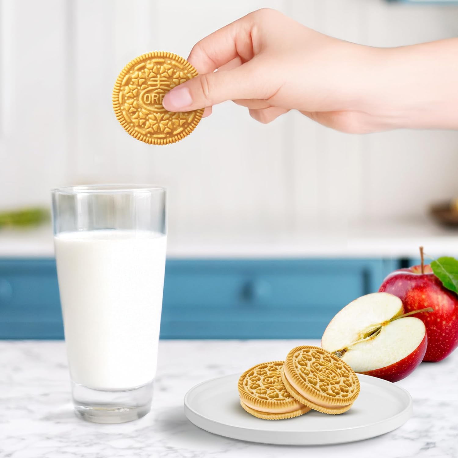 available in two flavor variants: apple pie à la mode and orange crème chocolate sandwich