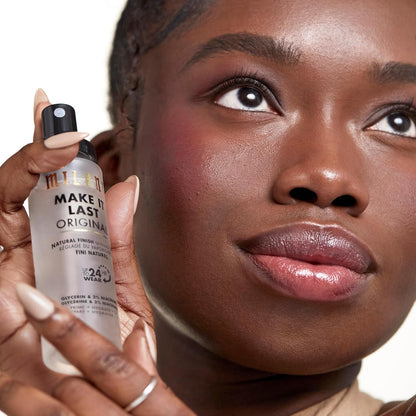 bi-phase moisturizing formula for hydration and illumination