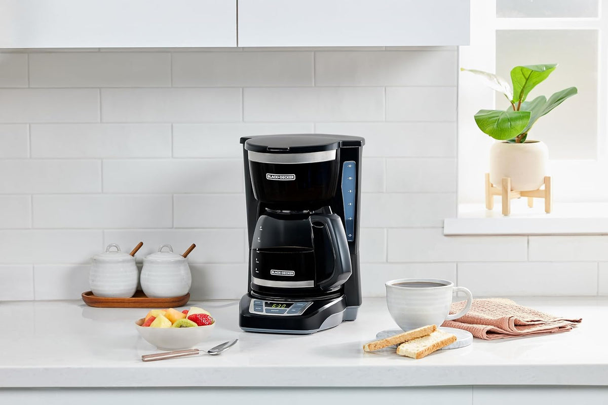 BLACK+DECKER 12-Cup Programmable Coffee Maker, Useful Gift for College Students and First-Time Apartment Renters