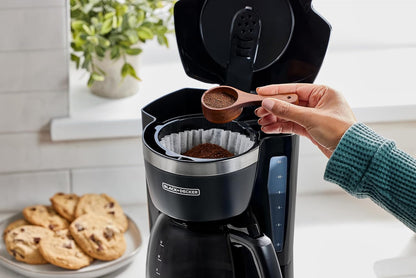 BLACK+DECKER 12-Cup Programmable Coffee Maker, Useful Gift for College Students and First-Time Apartment Renters
