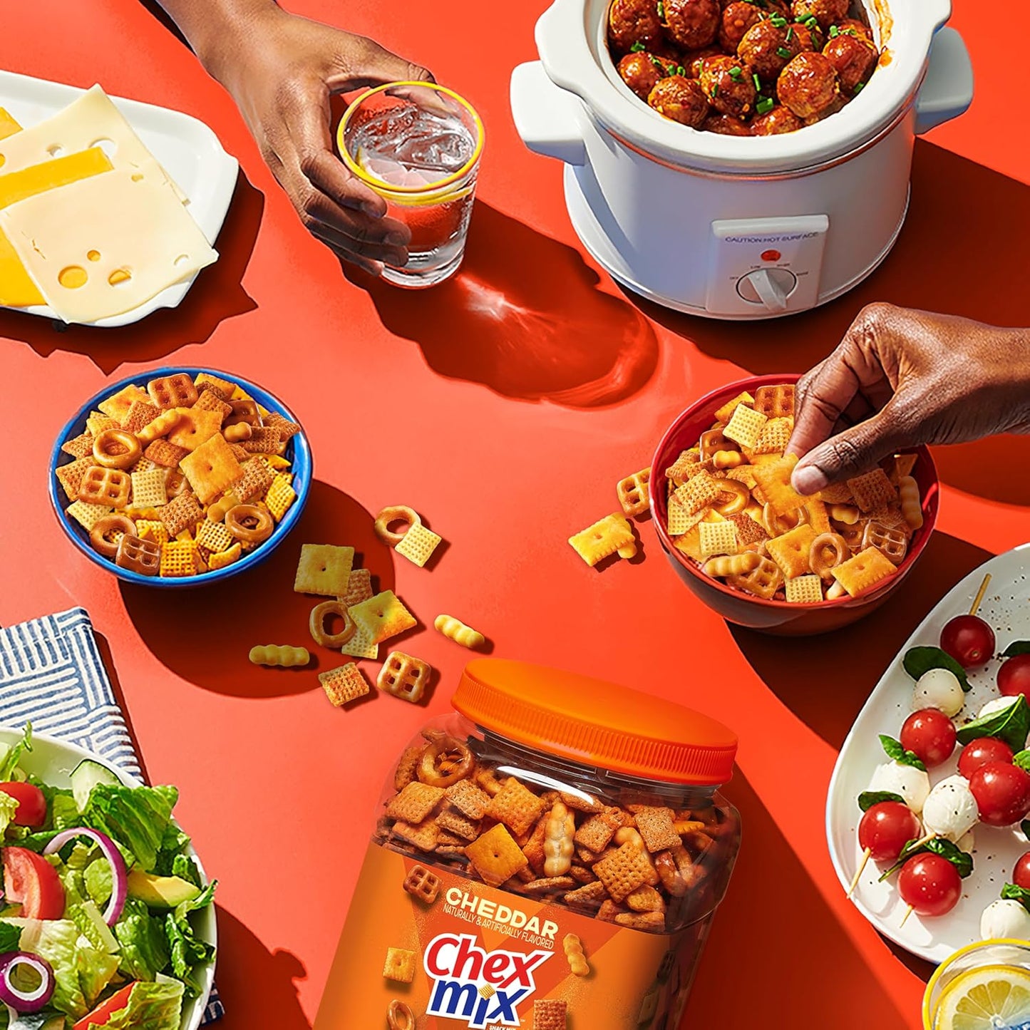 Chex Mix Cheddar Snack Mix Tub – Office Pantry and Break Room Snack for Shared Workspaces, 20 oz Resealable
