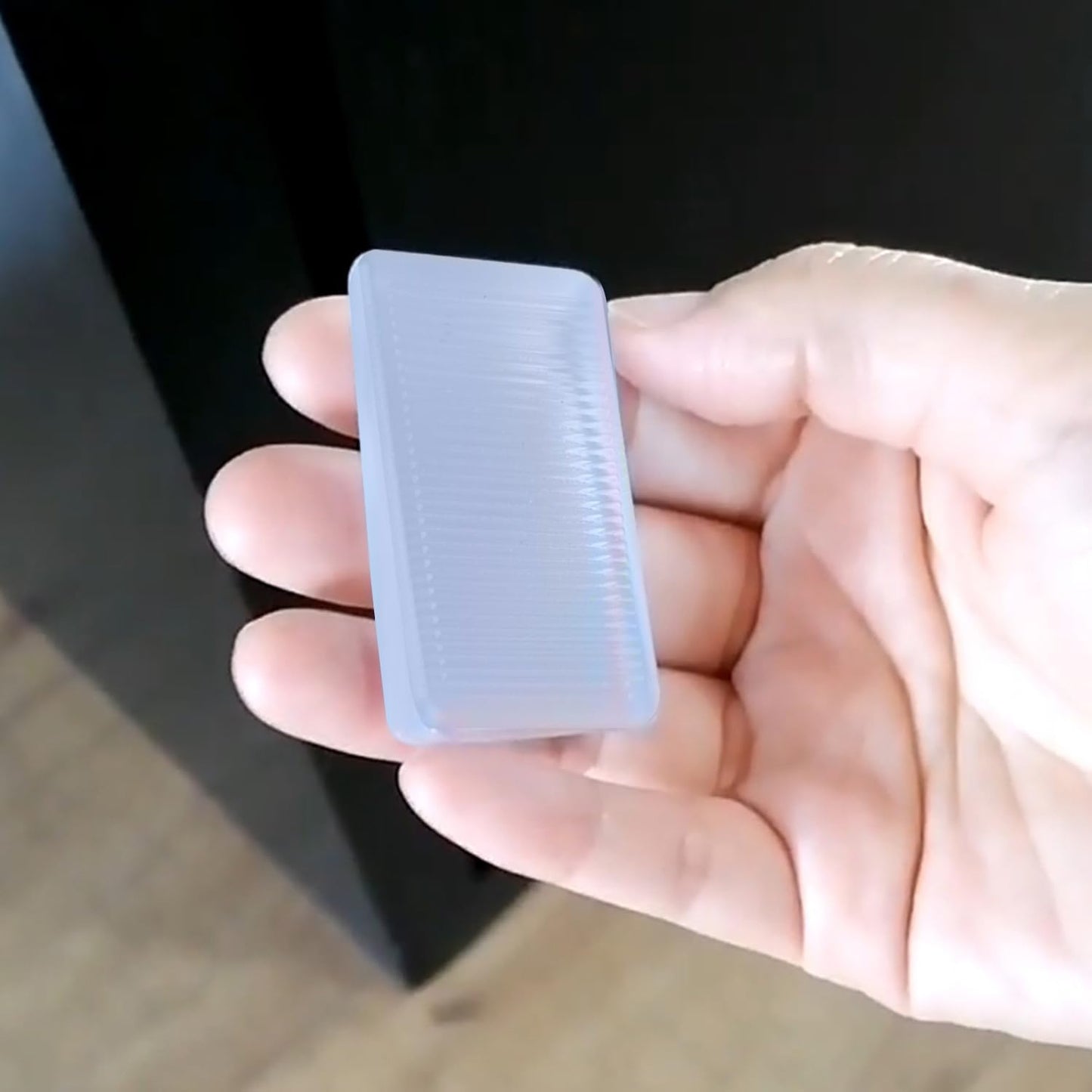 Clear Wedge Shims – Tool-Free Minimalist Solution for Level Furniture Without Visible Hardware