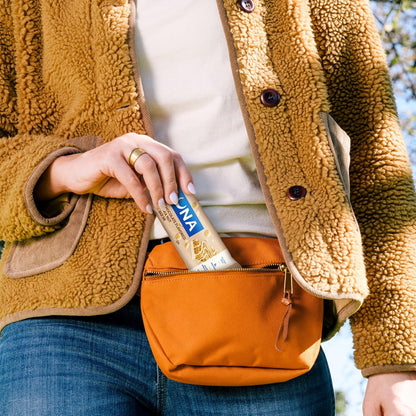 Clif Bar Luna White Chocolate Macadamia – Clean-Ingredient Snack Bar for Uncluttered Pantry and Intentional Meal Prep