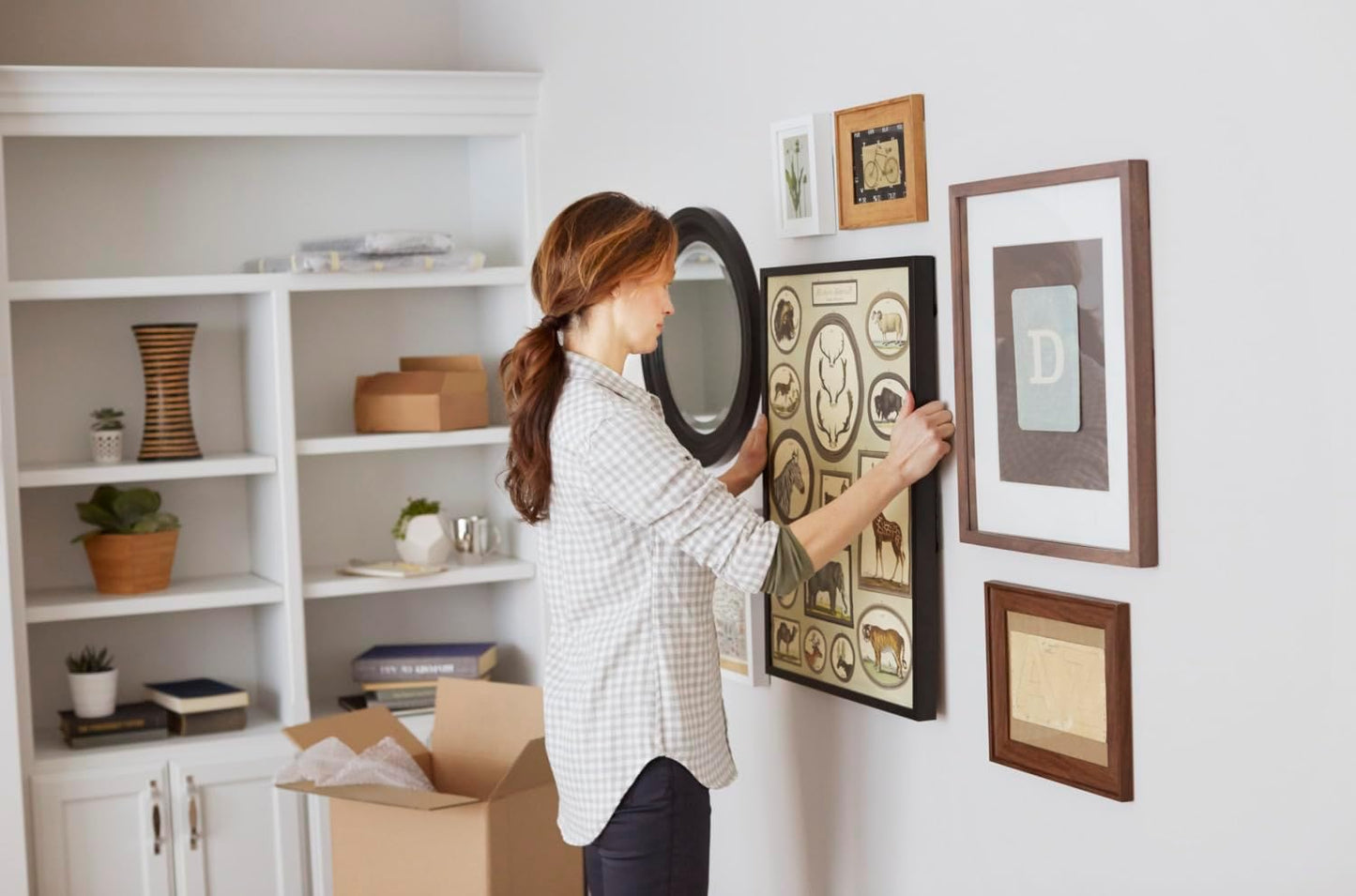 Command 18-Pair Picture Hanging Strips – Damage-Free Frames for Cozy Living Room Gallery Walls