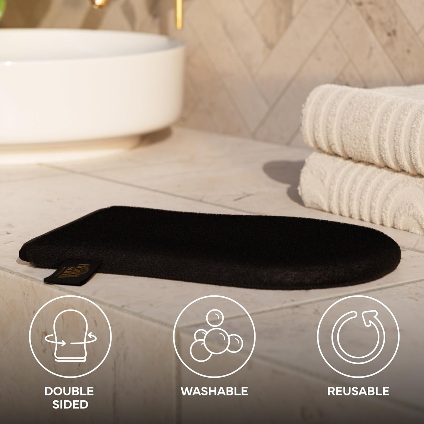 dedicated plain side for loading self-tan product to prevent waste on hands