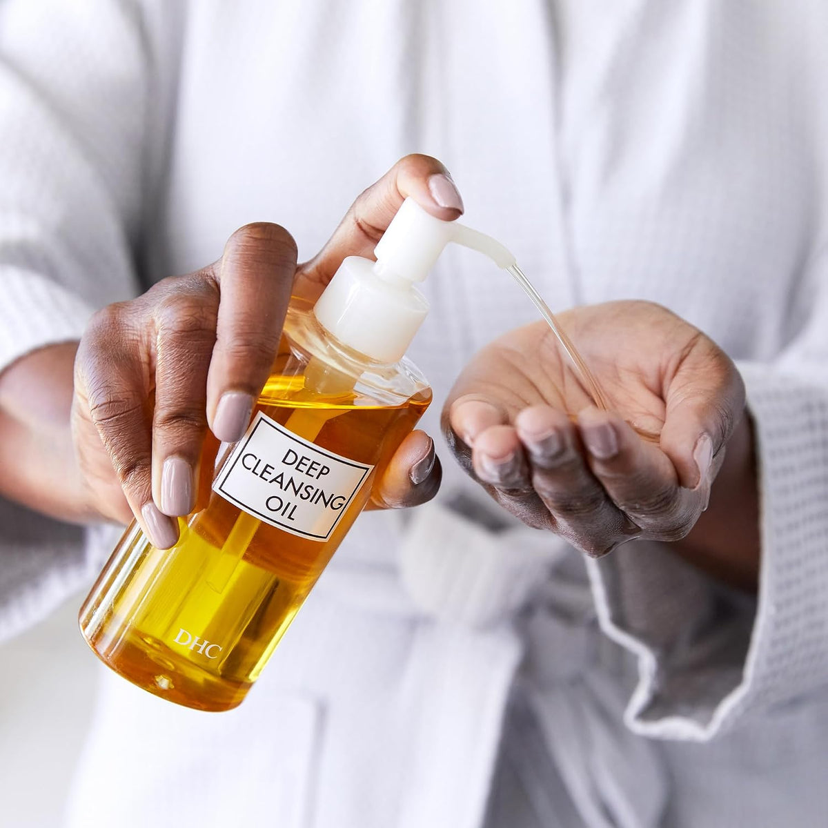 DHC Deep Cleansing Oil – Sophisticated Oil Cleanser for a Refined Evening Ritual