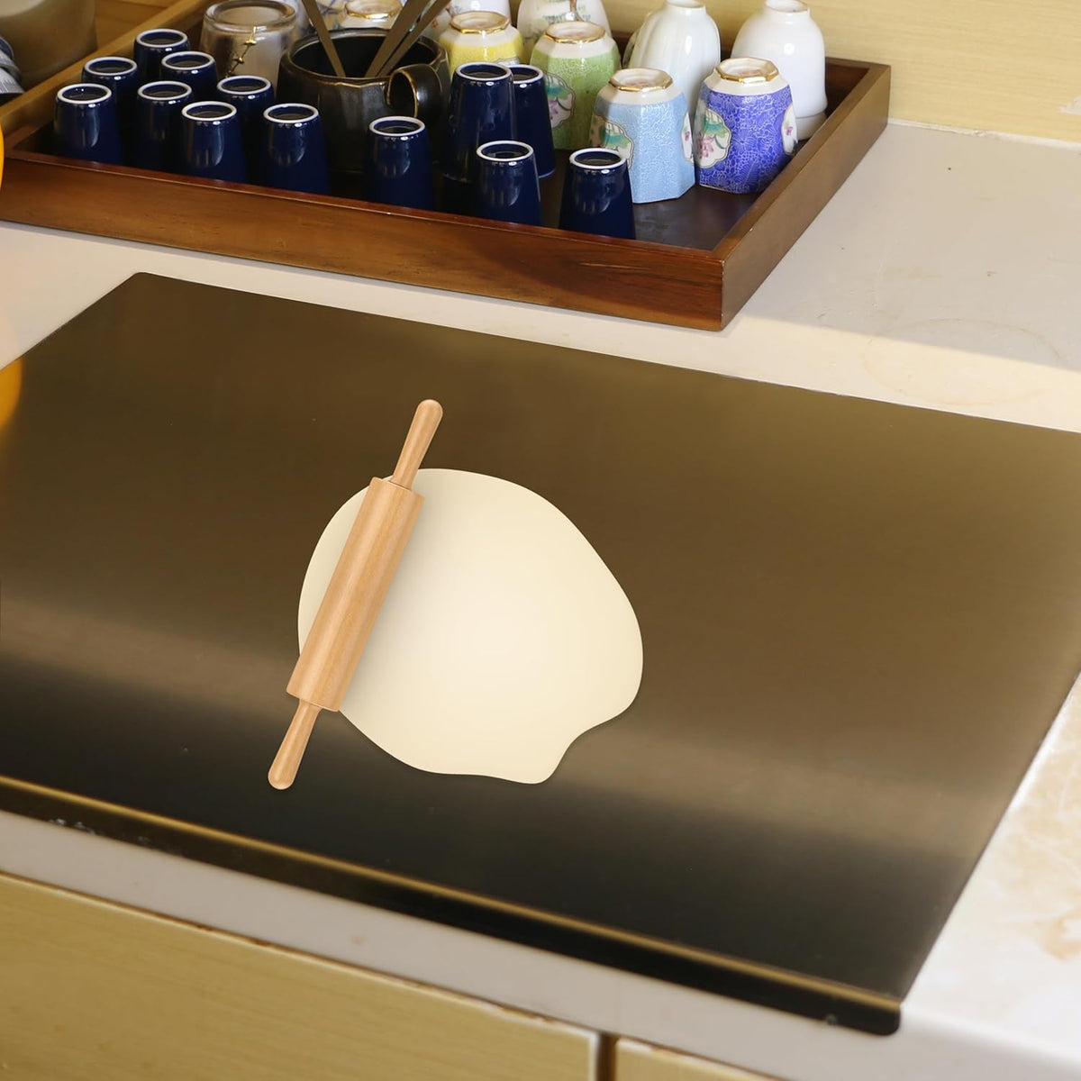 dishwasher-safe and non-absorbent surface that resists odors, stains, and bacteria