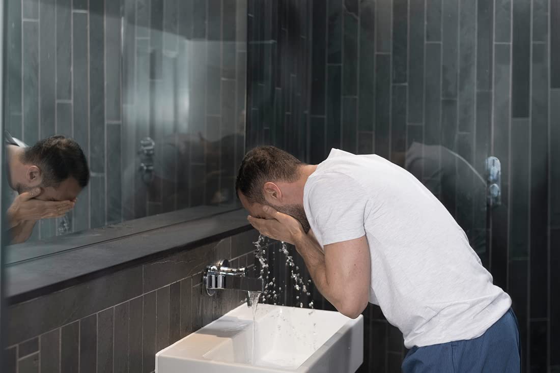 DOVE MEN + CARE Hydrating Gel Cleanser – Self-Care Upgrade for the Modern Man's Evening Routine