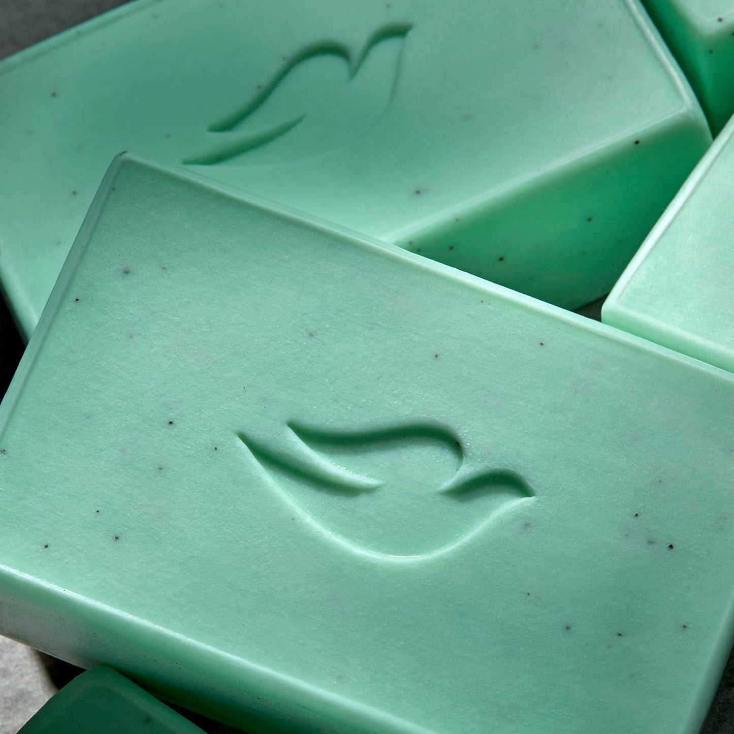 Dove Men+Care Plant-Based Bar – Calming Essential Oil Soap for Nightly Self-Care