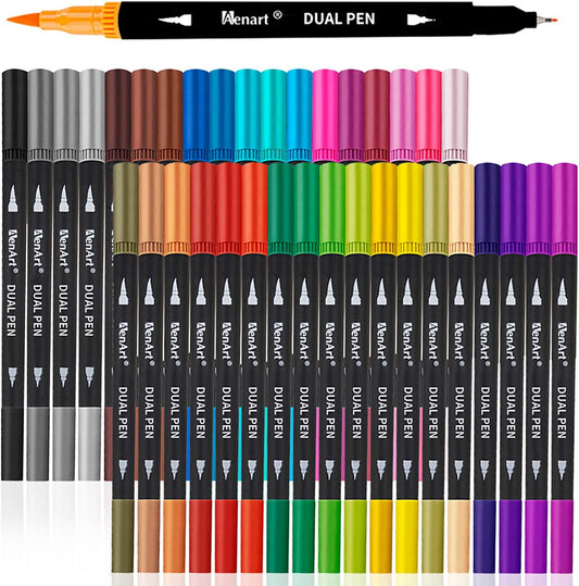 dual-tip design combining 0.4mm fineliner and flexible brush tip in a single pen