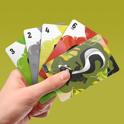 Dump The Skunk! Game – Reiner Knizia Family Card Game for Kids Ages 7+, Easy to Learn Playroom Activity for 2-6 Players