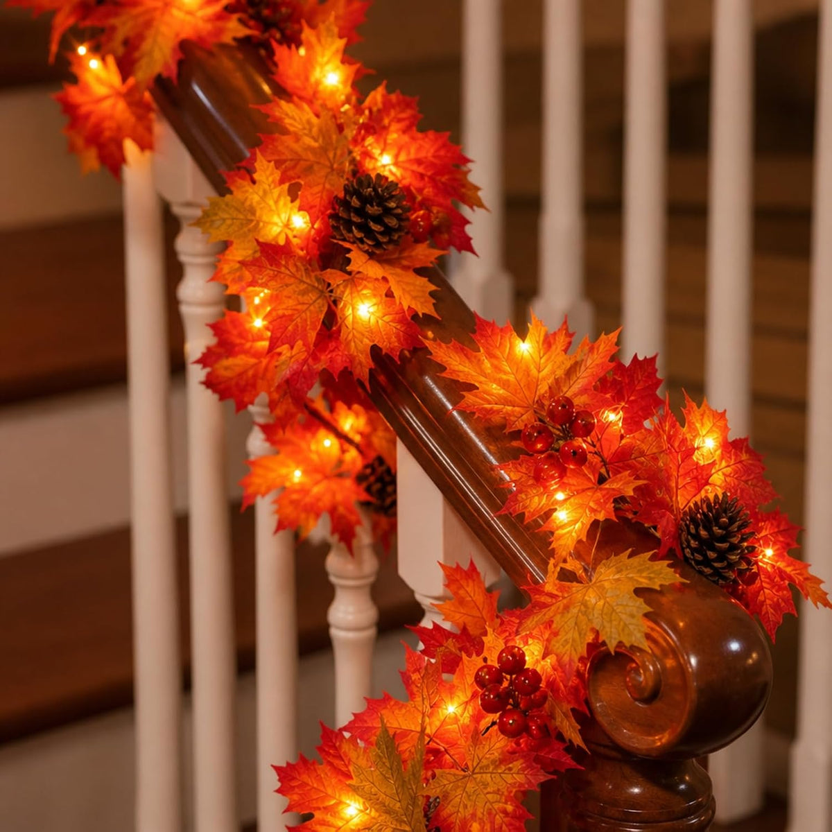 end-to-end connector supporting up to 15 garlands linked together