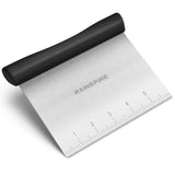 [Brand Name] Non-Slip Pastry Scraper – Secure Grip Even with Floury or Wet Hands in the Kitchen
