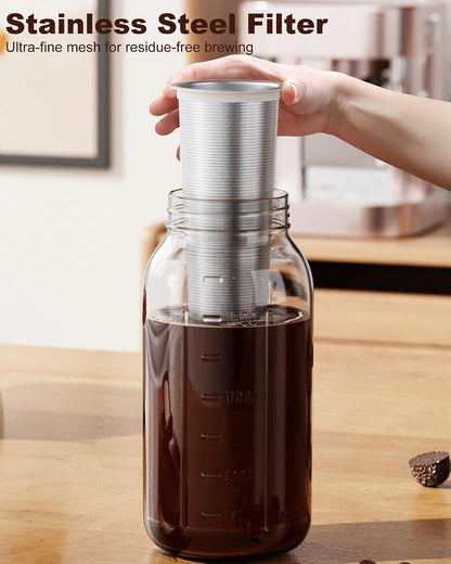 ergonomic thickened handle to support a full pitcher