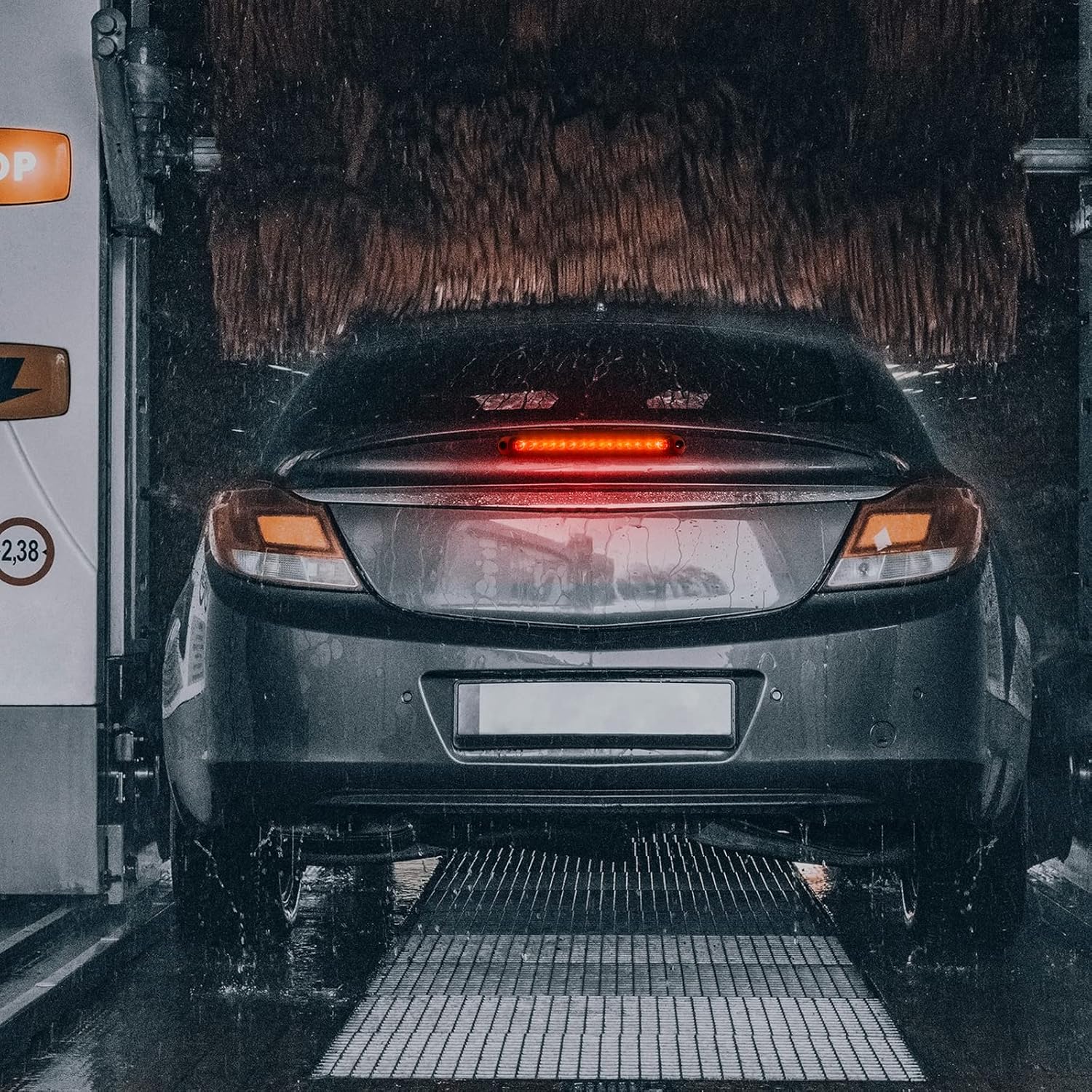 Frienda LED Trailer Tail Light Bar – Practical Gift for Truck Owners and Weekend DIYers