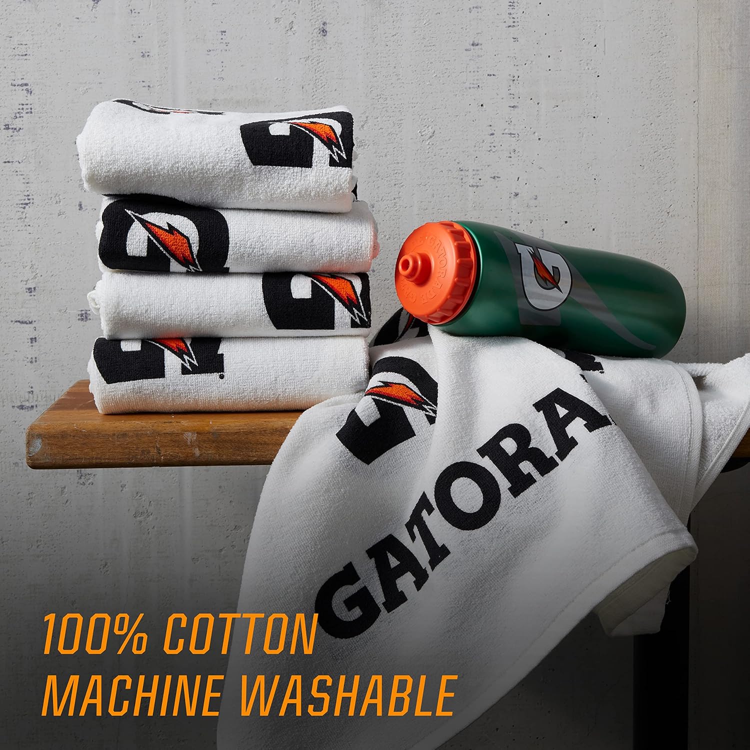 Gatorade Premium Sideline Towel – Outdoor Sideline Sweat Towel for Football Fields and Practice