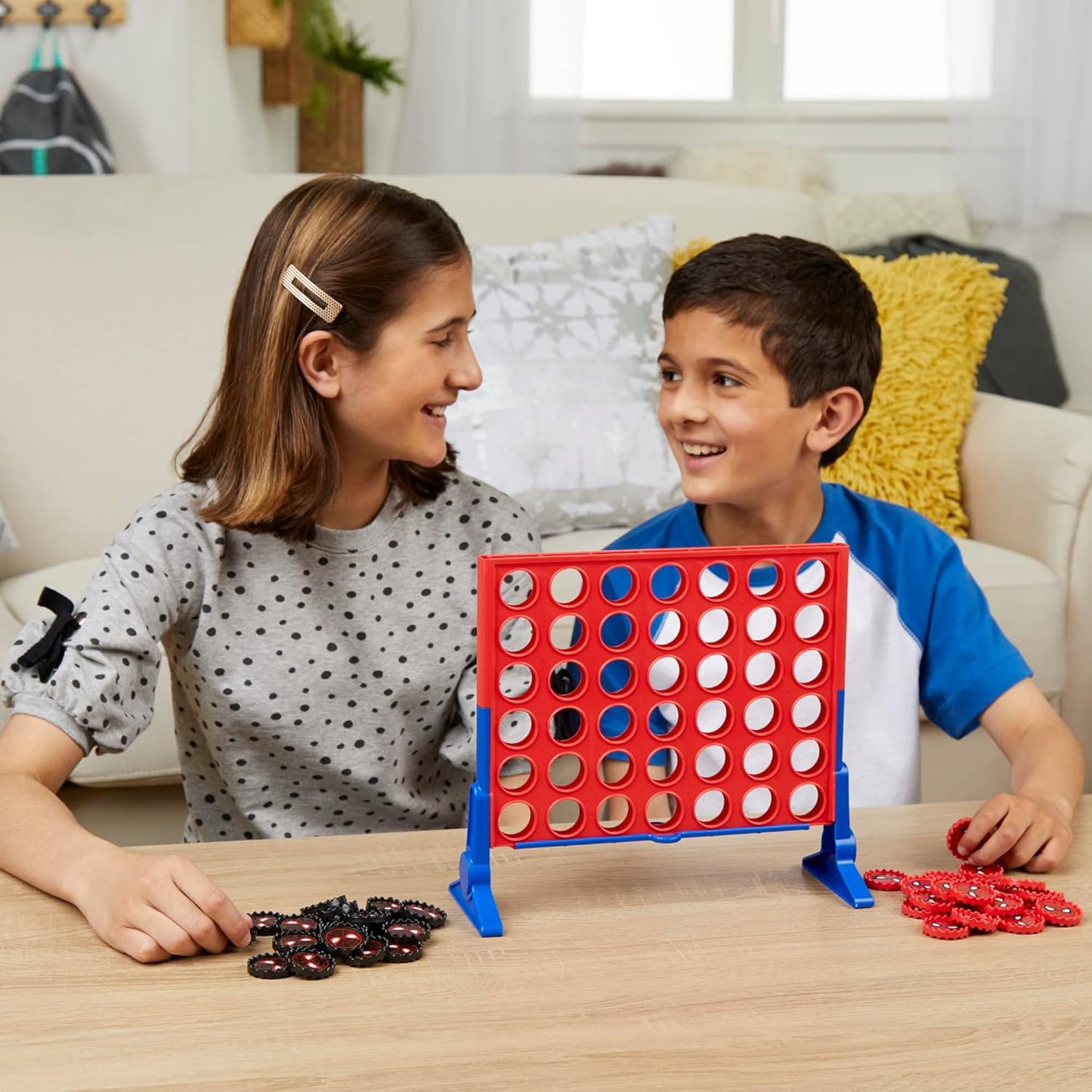 Hasbro Gaming Connect 4 Marvel Spider-Man Edition – Kids Strategy Board Game for Playroom and Bedroom, Ages 6+