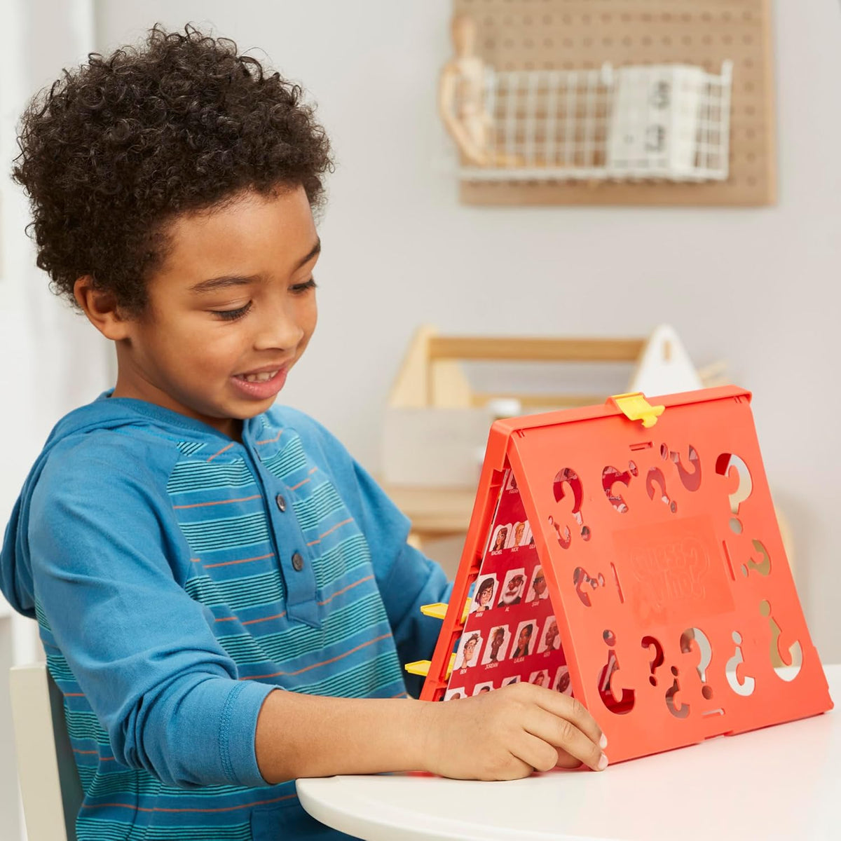 Hasbro Gaming Guess Who? Original – Thoughtful Kids Gift for Grandchildren, Replayable Board Game with Two Character Themes