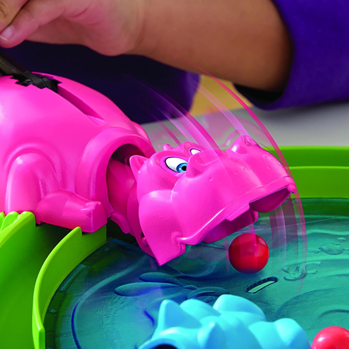 Hasbro Gaming Hungry Hungry Hippos Game – Ready-to-Give Holiday Present for Preschoolers, Includes Bonus Golden Marble and Storage Case