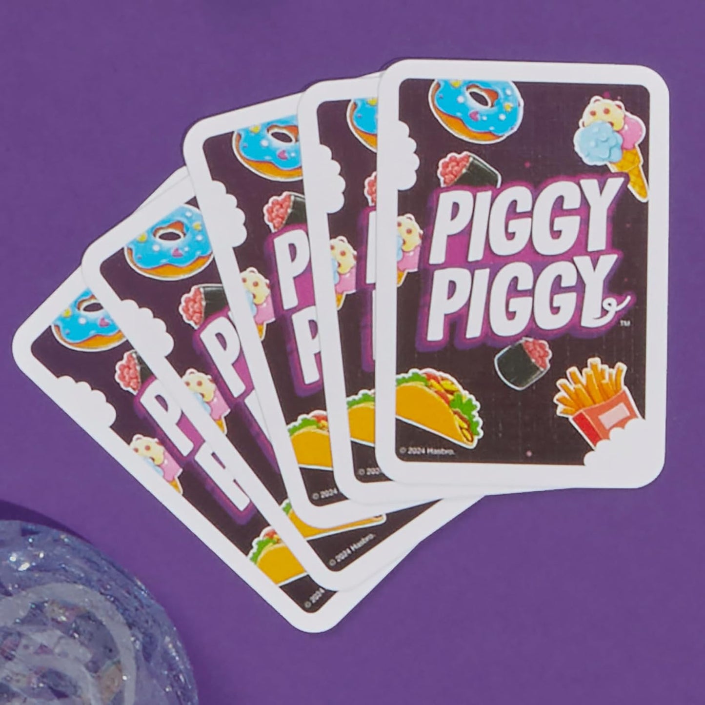 Hasbro Gaming Piggy Piggy Card Game – Family Card Game for Kids Ages 7+ Playroom and Family Game Night