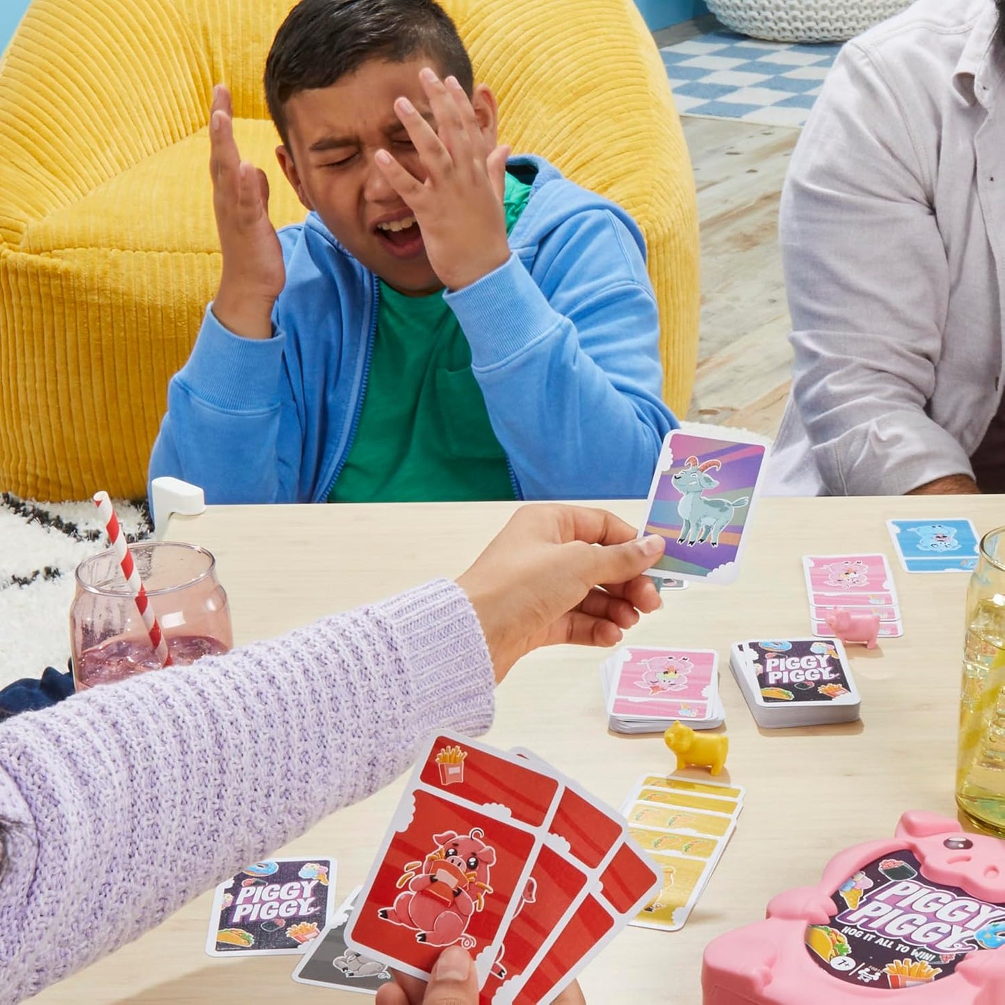 Hasbro Gaming Piggy Piggy Card Game – Family Card Game for Kids Ages 7+ Playroom and Family Game Night