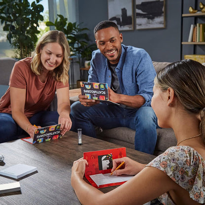 Hasbro Gaming Scattergories Classic Game – Team Building Activity for Office and Workshop, Group Creative Thinking Game for Small Work Groups