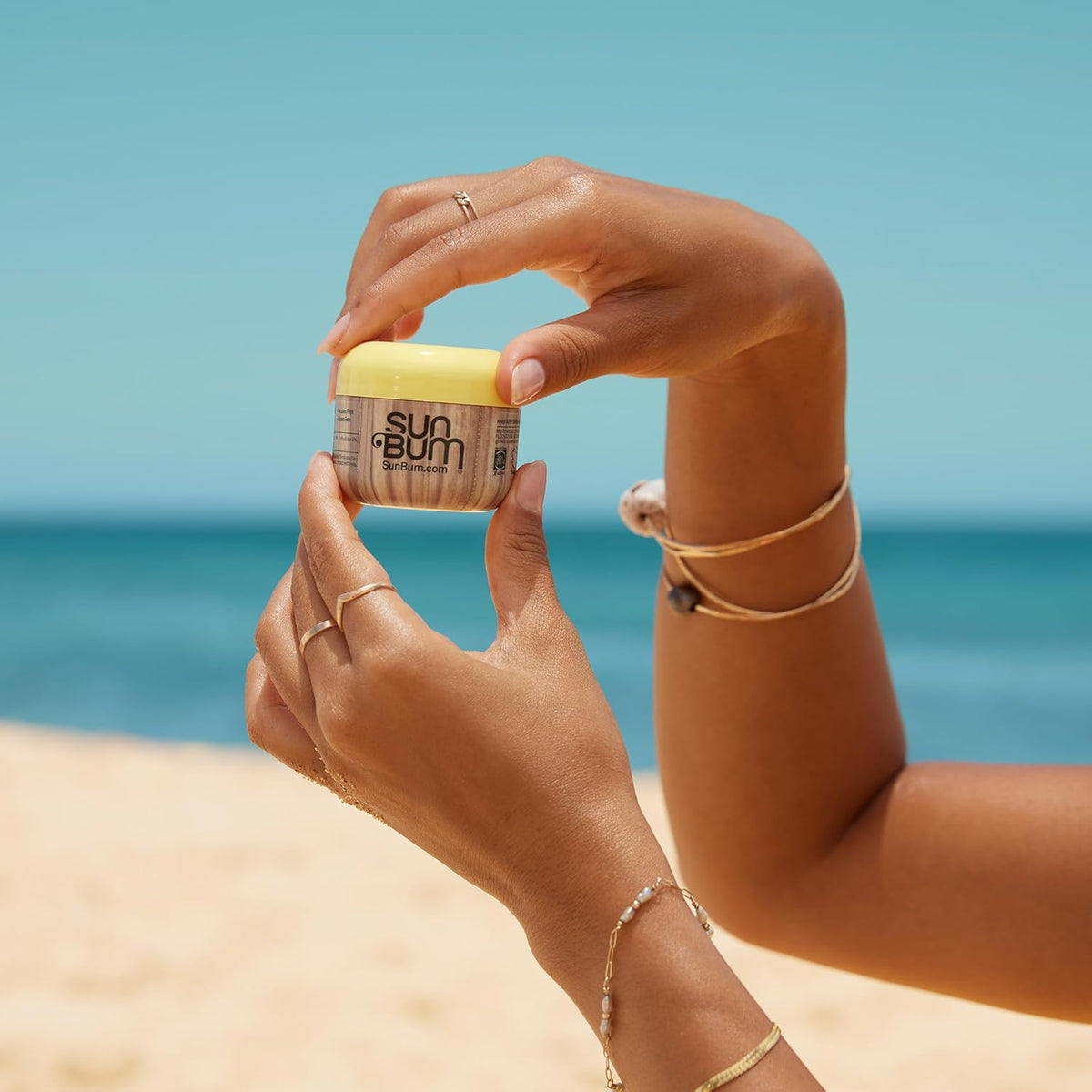 hawaii act 104 compliant (free of octinoxate and oxybenzone)