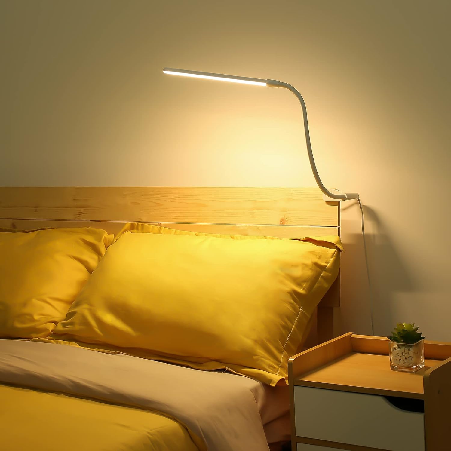 Lepro Clip-On Reading Light for Her, Thoughtful Birthday Gift for Book Lovers and Crafters