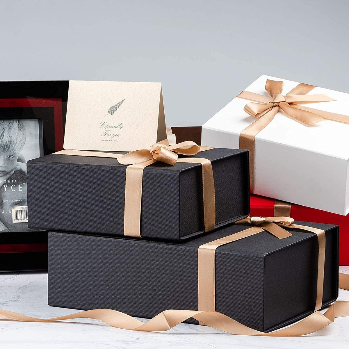 LIFELUM Minimalist Black Gift Box with Clean Lines – Simple Wrapping for Intentional, Less-Is-More Gifting