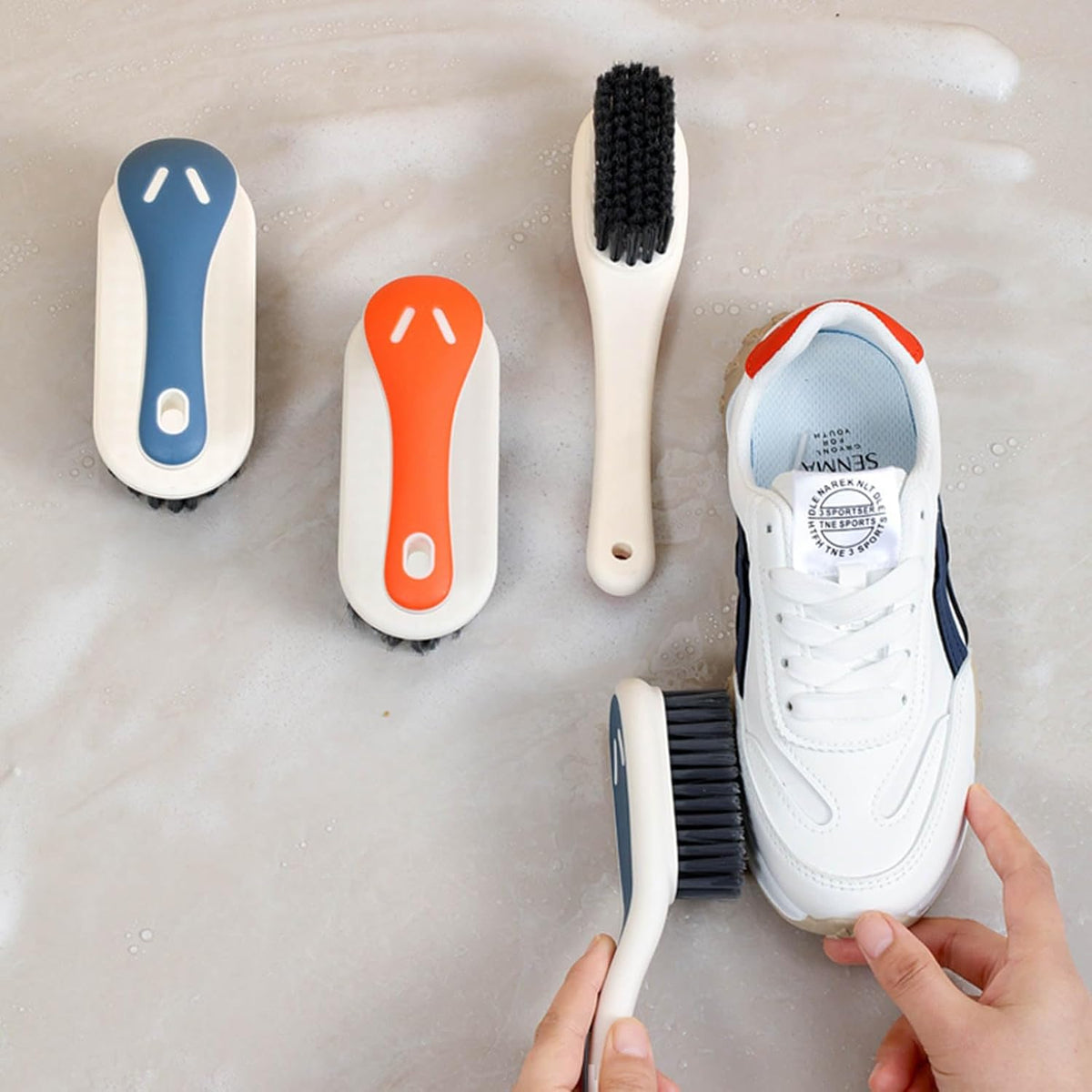 lightweight 0.2kg construction with ergonomic rectangular hand-shaped design