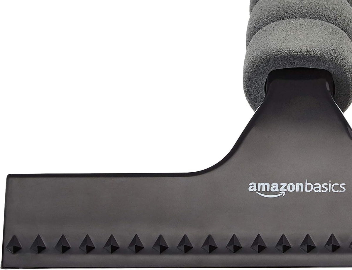 lightweight 132 g body built from silicone handle and blade materials