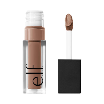 liquid-to-powder formula that dries down to a soft-matte finish