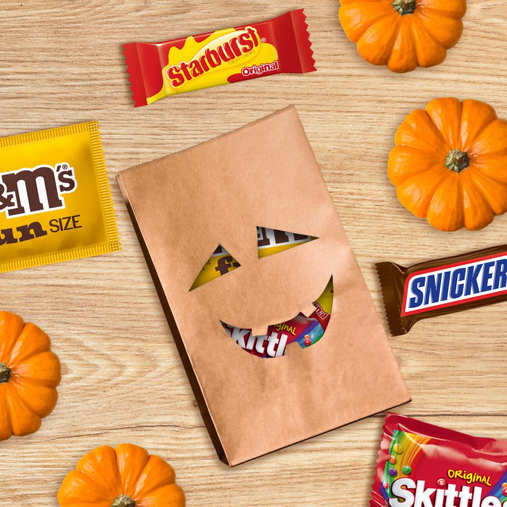 M&M'S Peanut, SNICKERS, STARBURST & SKITTLES Fun Size Halloween Candy Variety Pack for Kids' Trick-or-Treat Night, 19.44 oz Bulk Bag