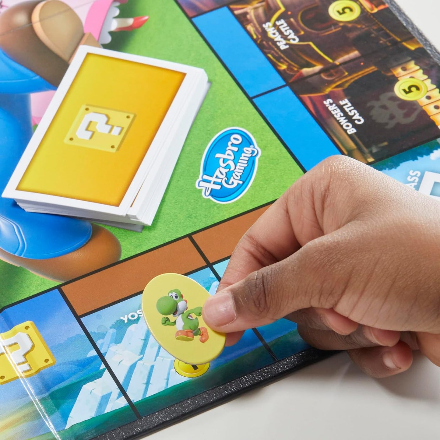 Monopoly Junior Super Mario Edition Board Game – Safe Screen-Free Play for Kids Ages 5+, Perfect for Playroom and Kids' Bedroom