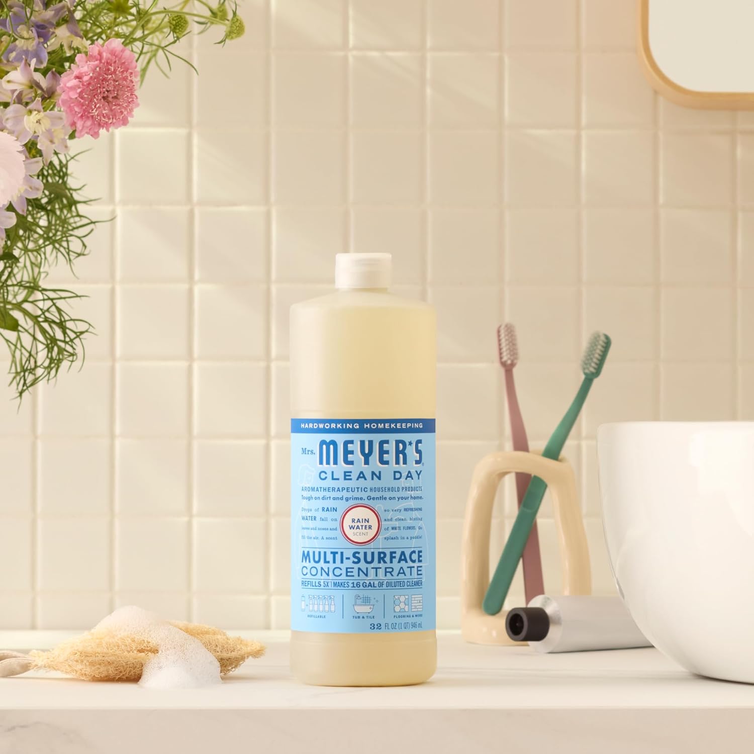 Mrs. Meyer's Clean Day Everyday Concentrate – Essential-Oil Rain Water Scent for a Calming Wind-Down Cleaning Ritual, 32 fl oz