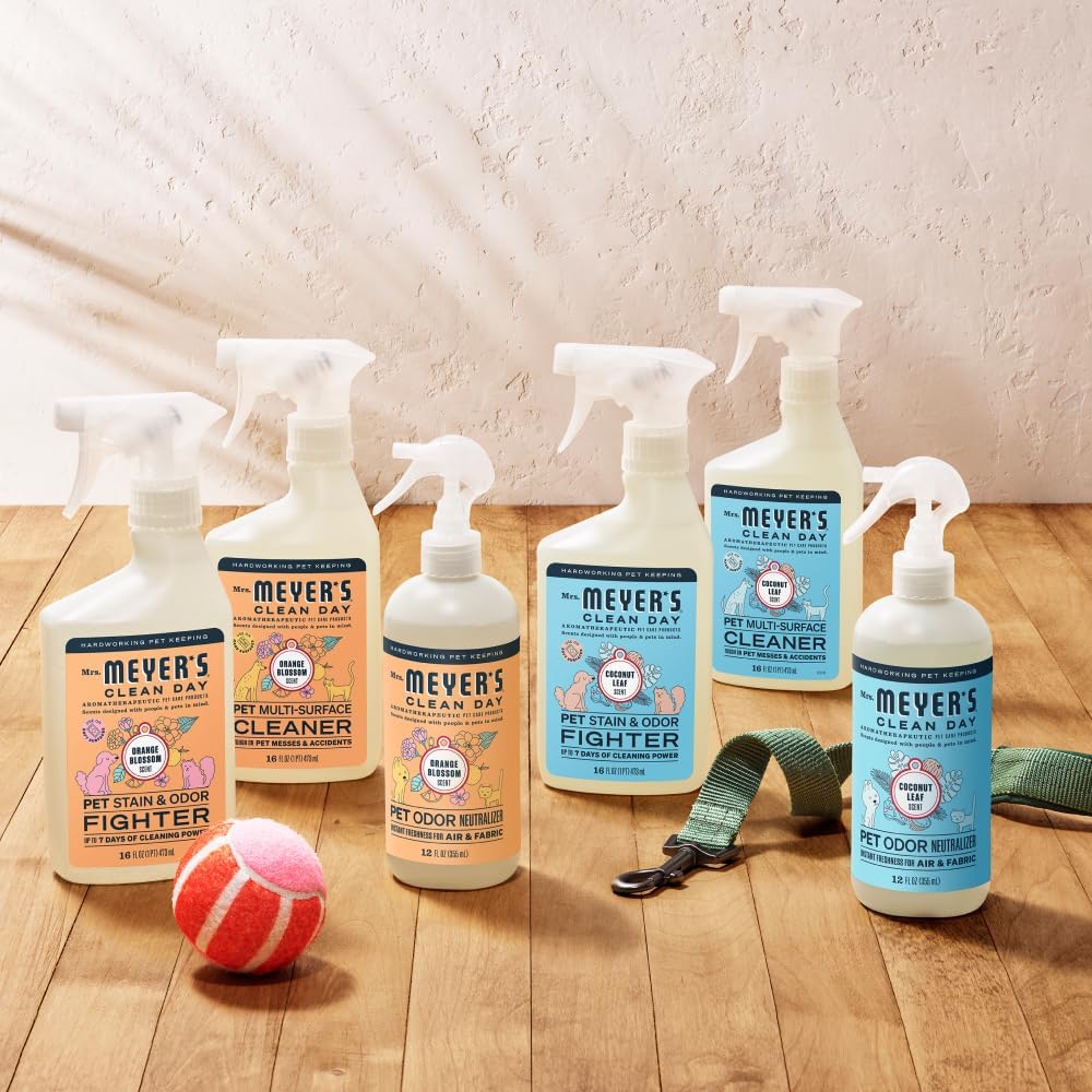 Mrs. Meyer's Clean Day Pet Odor Neutralizer for Uncluttered Studios, Effortless Fabric Spray