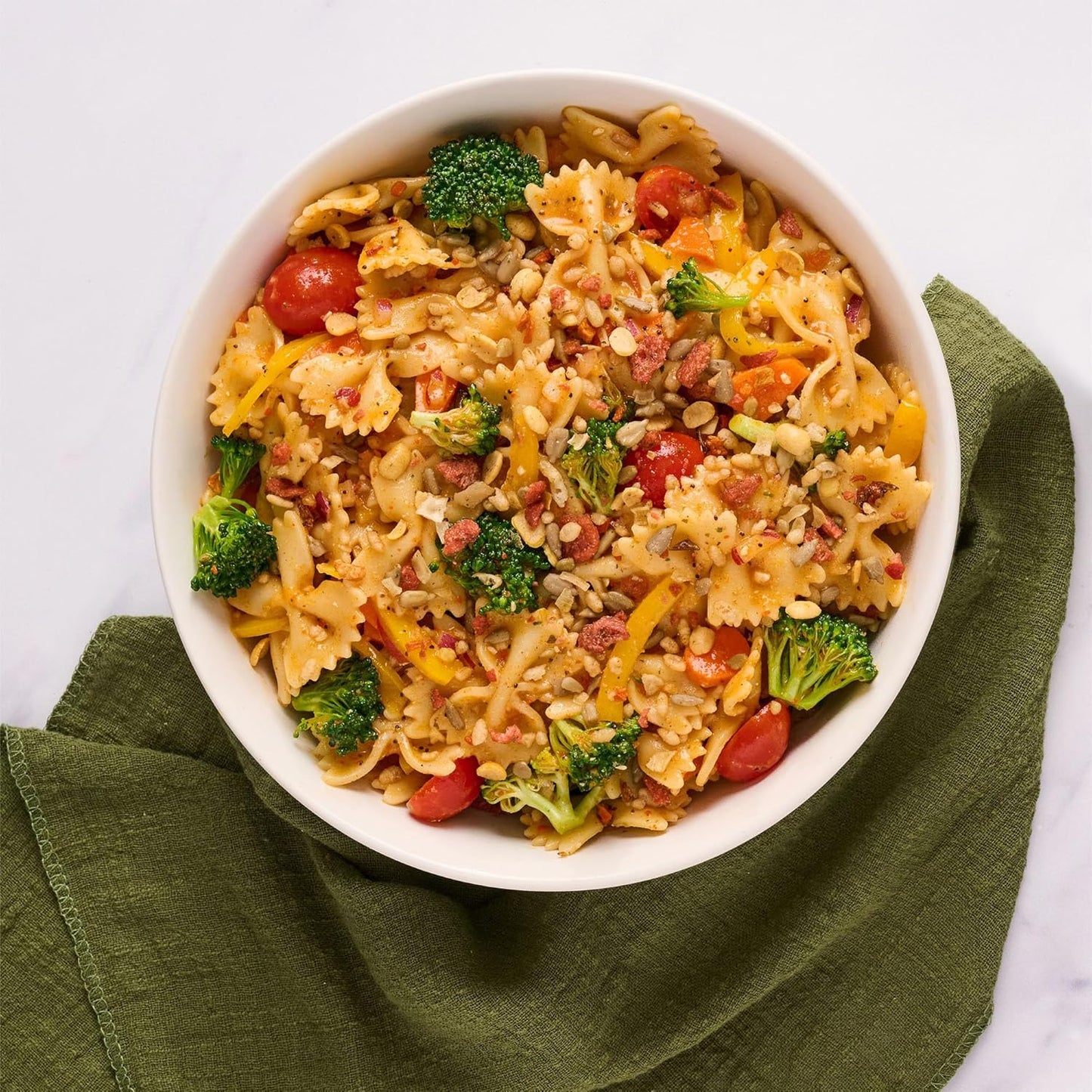 multi-purpose design suited for salads, pasta, eggs, and potato dishes