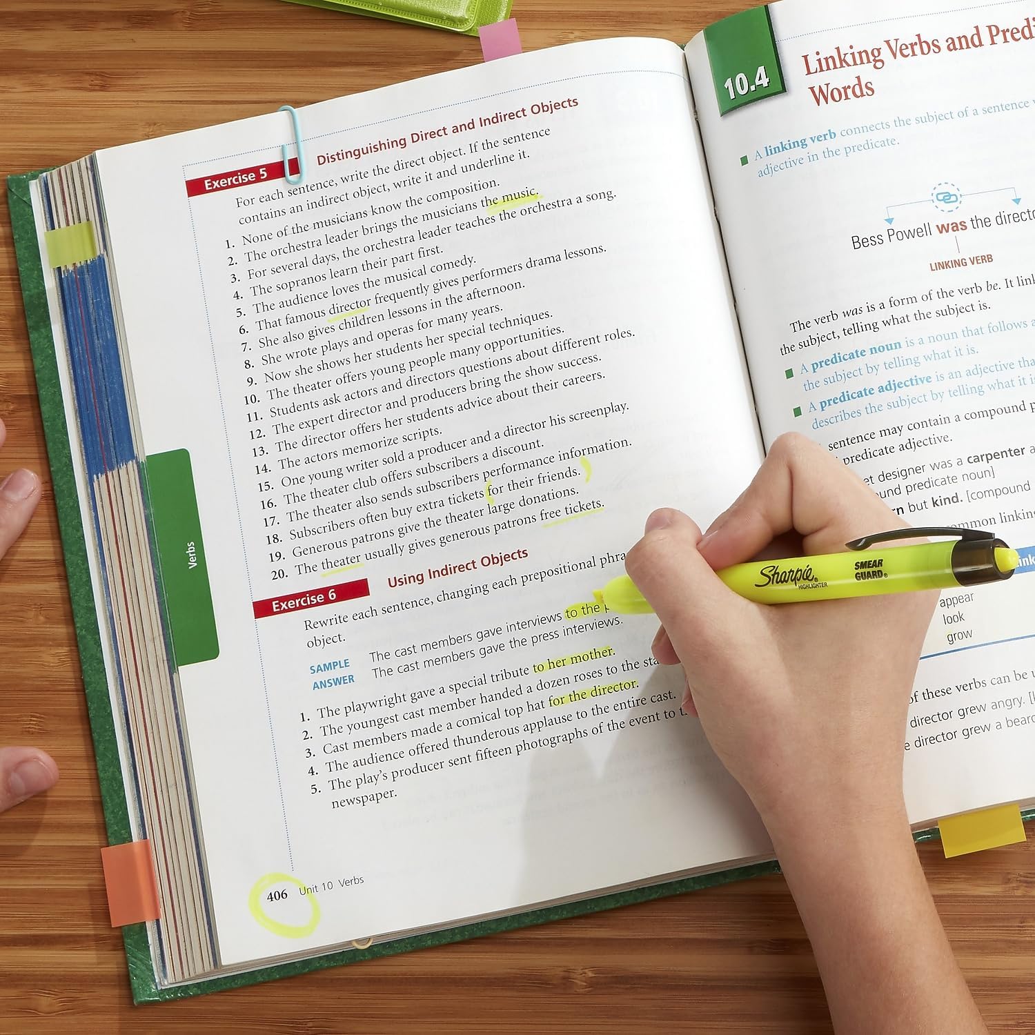 narrow chisel felt tip that glides smoothly for highlighting, underlining, or writing