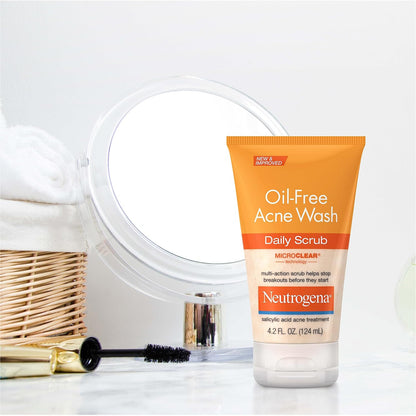 Neutrogena Oil-Free Acne Face Wash with 2% Salicylic Acid – Thoughtful Skincare Gift for Teens and College Students