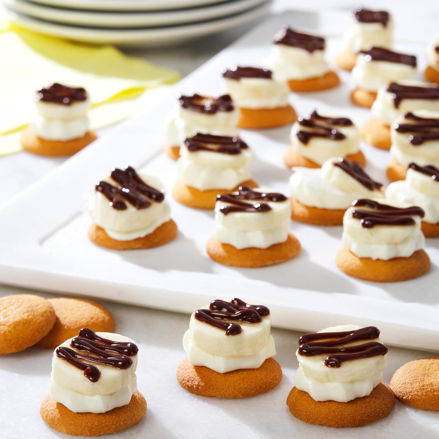 NILLA Wafers Cookies, Vanilla Wafers Lunchbox Snack for Children, Crispy Vanilla Wafers for Kid-Friendly Dessert Cups