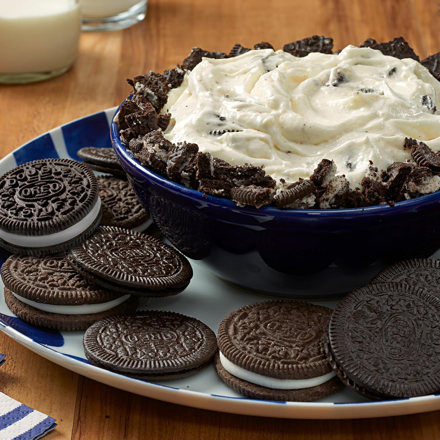 OREO Mega Stuf Cookies, Party Size 25.35 oz – Kids' Birthday Party Dessert Table Pack with Resealable Tab
