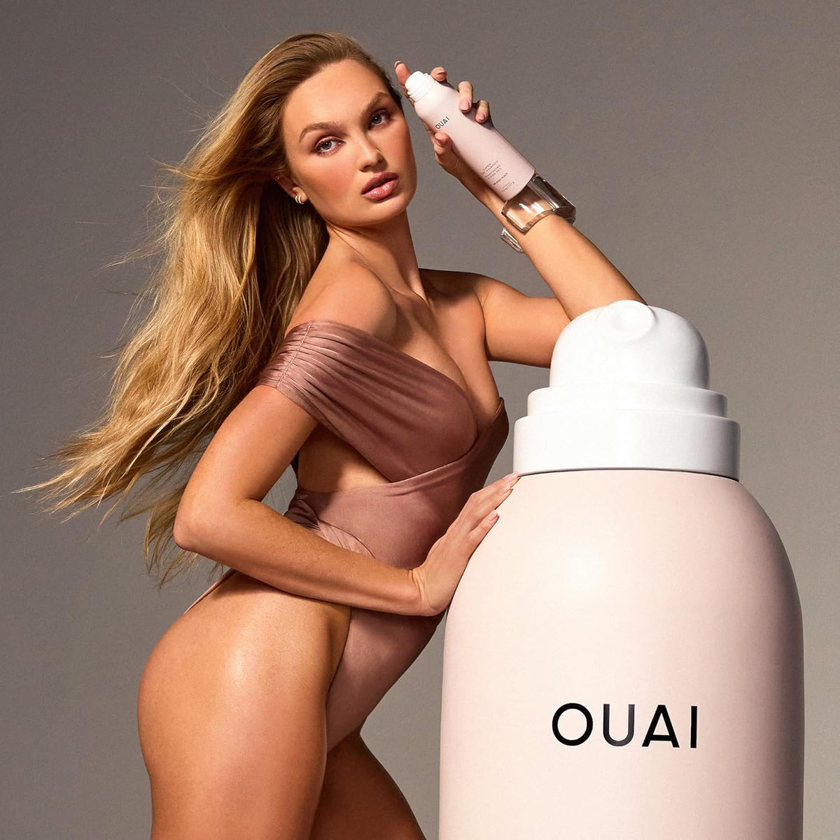 OUAI Super Dry Shampoo - Pampering Mother's Day Present, Luxury Volumizing Dry Shampoo Melrose Place 4.5 oz