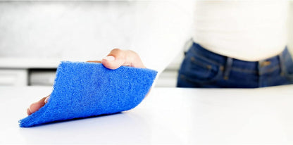 Scotch-Brite Zero Scratch Scouring Pad – Streamlined Cleaning Tool for Capsule Kitchens and Decluttered Bathrooms